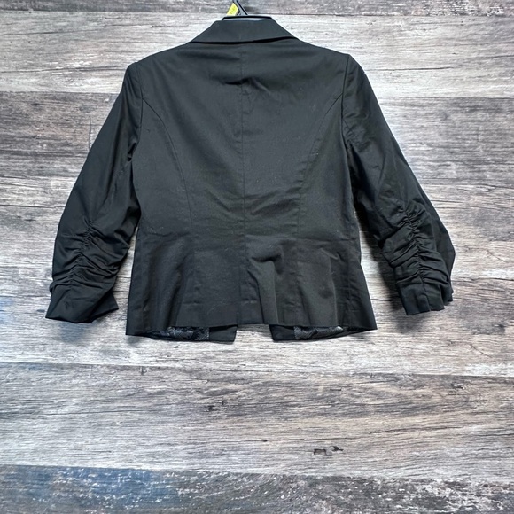 Dalia Collection Black Women's Ruched Sleeve Blazer - Picture 4 of 7